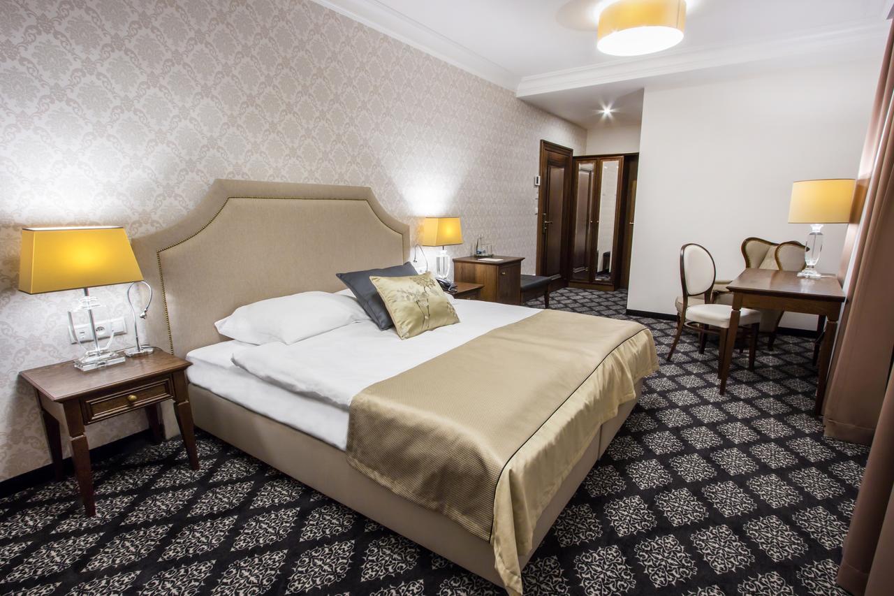 Hg Hotel Toszek ภายนอก รูปภาพ