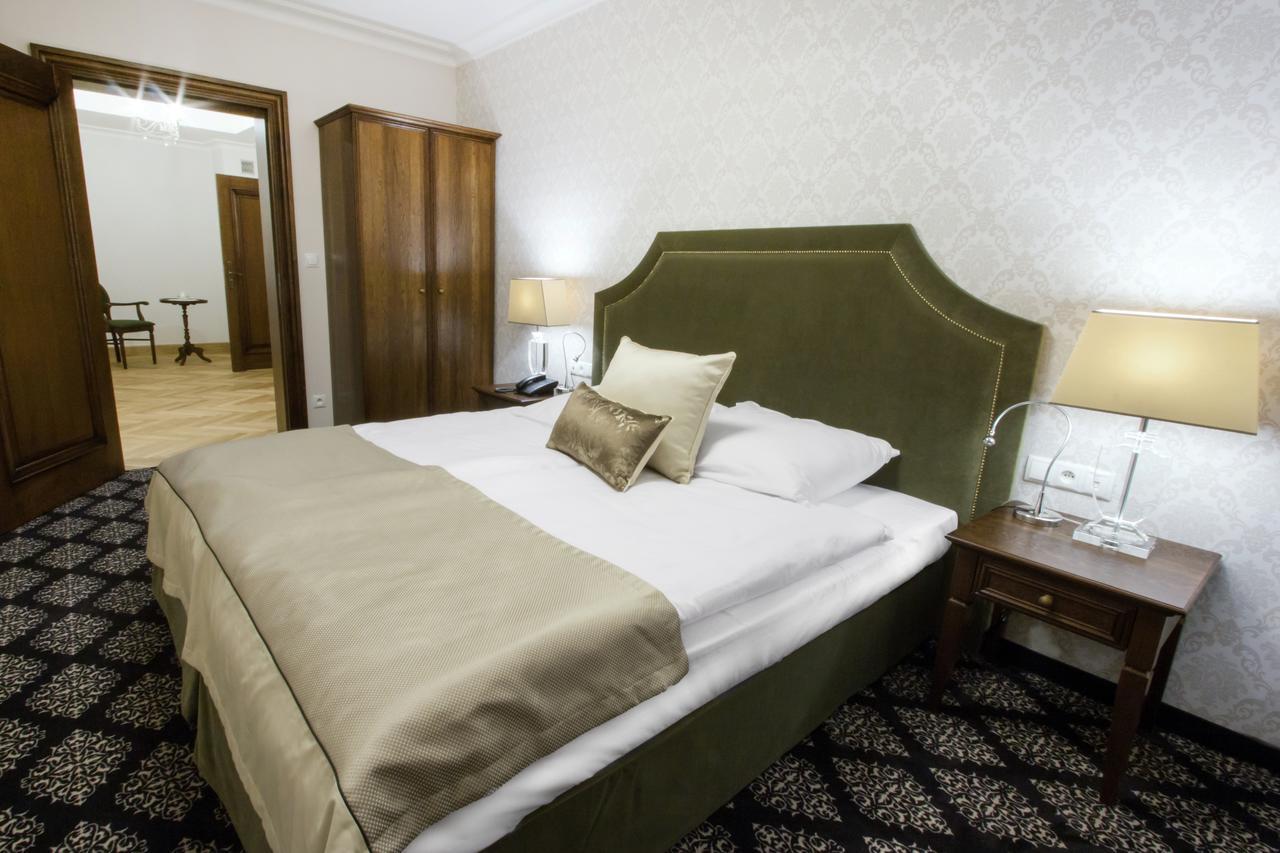 Hg Hotel Toszek ภายนอก รูปภาพ