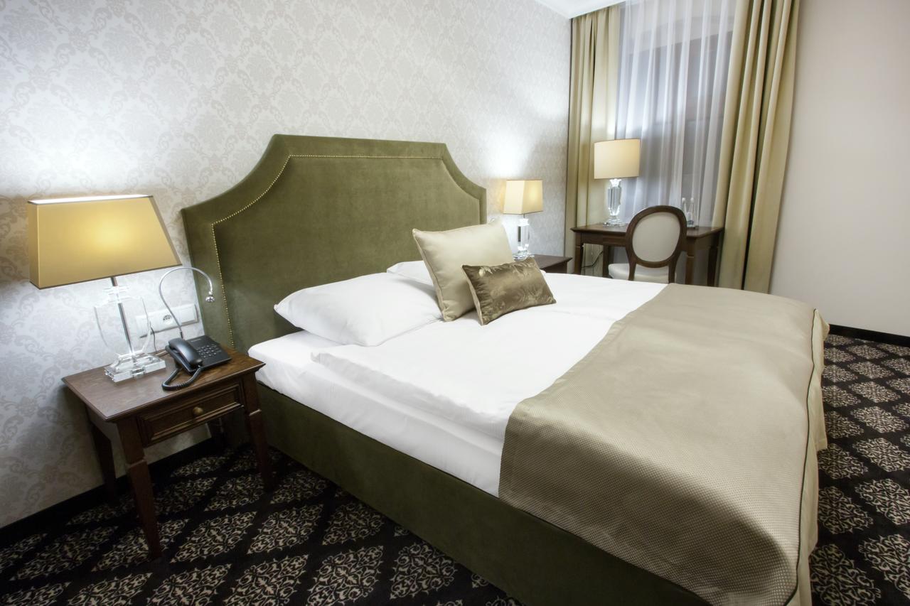 Hg Hotel Toszek ภายนอก รูปภาพ