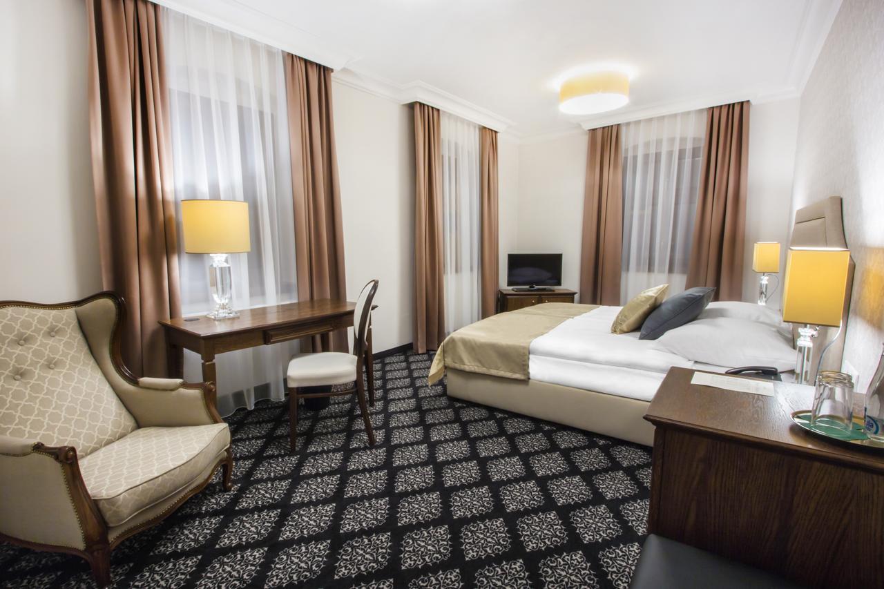 Hg Hotel Toszek ภายนอก รูปภาพ
